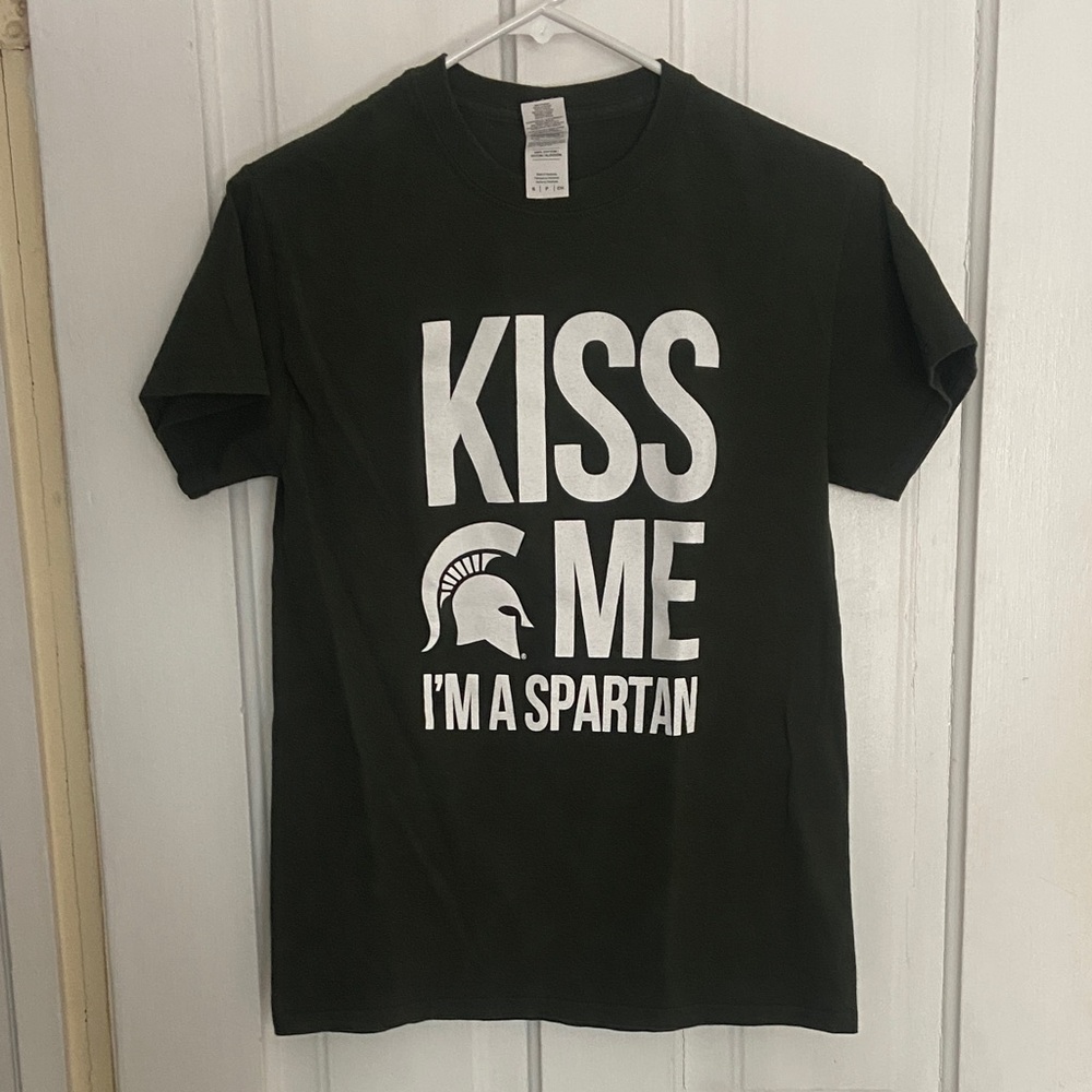 Green Gildan ‘Kiss Me I'm a Spartan' T-Shirt MSU